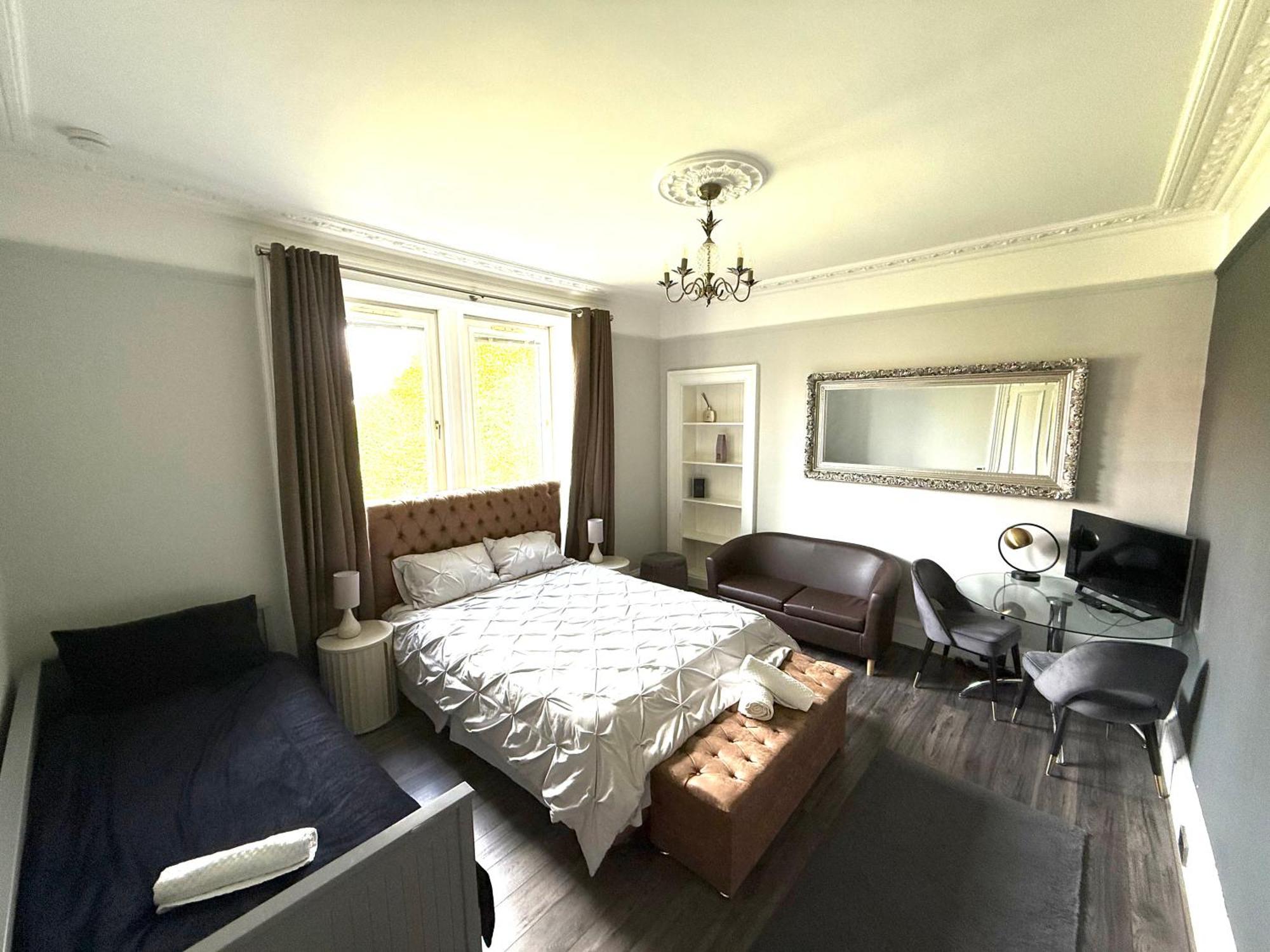Immanuel House - Modern Luxury Victorian 1872 - Free Parking & Superfast Fibre Optic Wifi